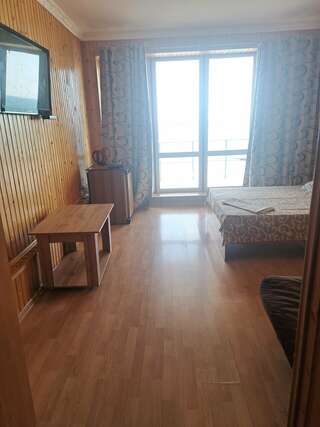 Гостиница Ускут Приветное Семейный с видом на море №2-1