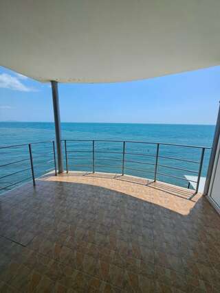 Гостиница Ускут Приветное Семейный с видом на море №1-1