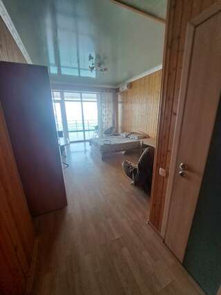 Гостиница Ускут Приветное Семейный с видом на море №10-1