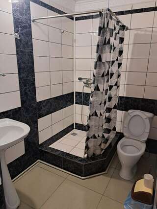 Гостиница Ускут Приветное Семейный без вида на море 11-2