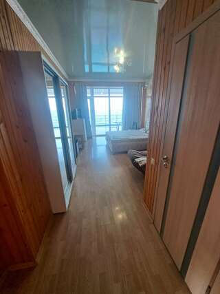 Гостиница Ускут Приветное Семейный с видом на море №9-2