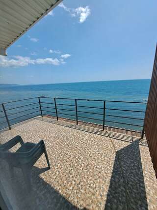 Гостиница Ускут Приветное Люкс с видом на море№14-7